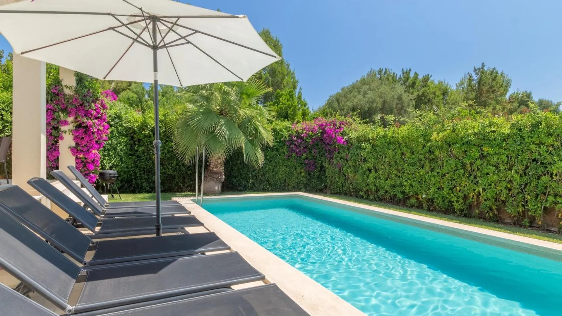 Modern Villa With Pool In Alcudia  Alcúdia