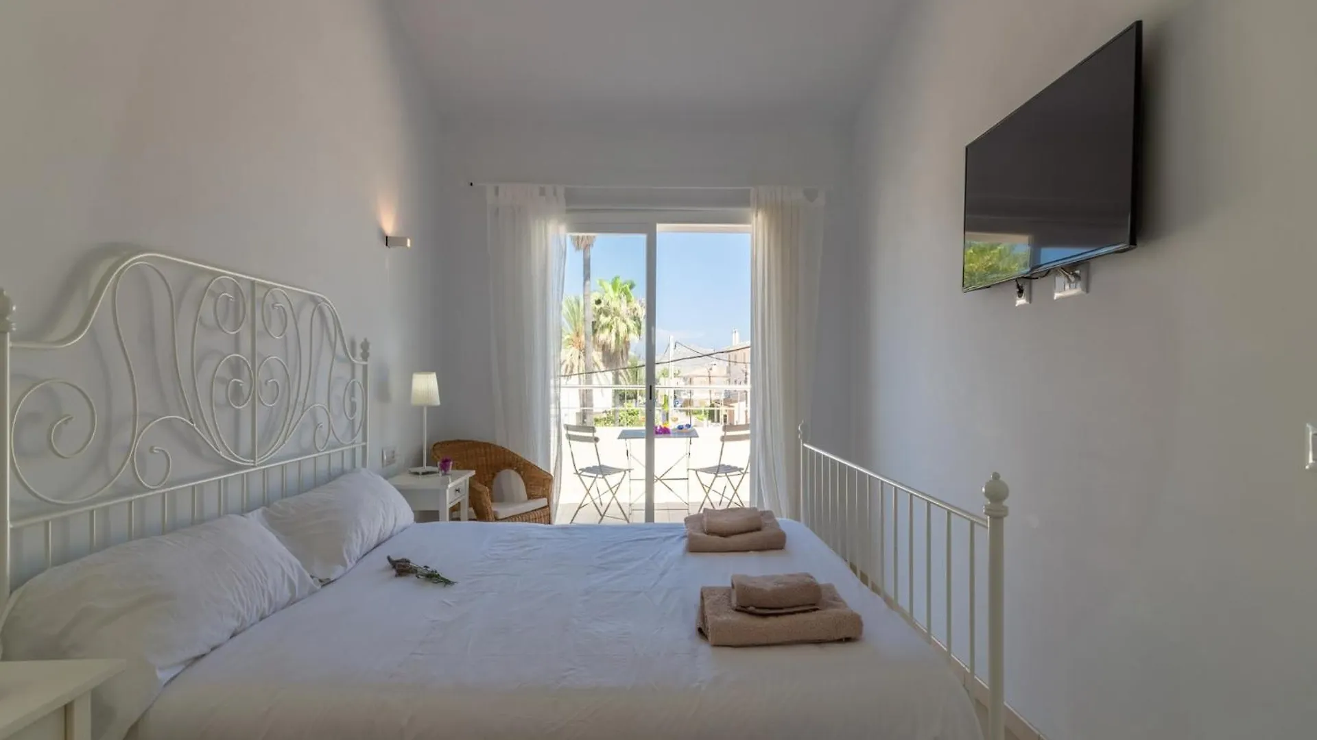 Modern Villa With Pool In Alcudia España